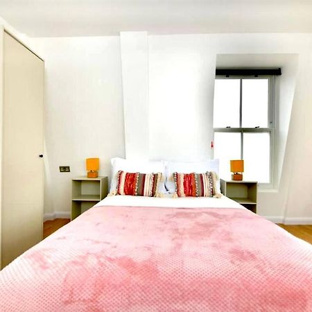 Lovely 2 Bedroom Serviced Penthouse Battersea Park Road London Exterior foto